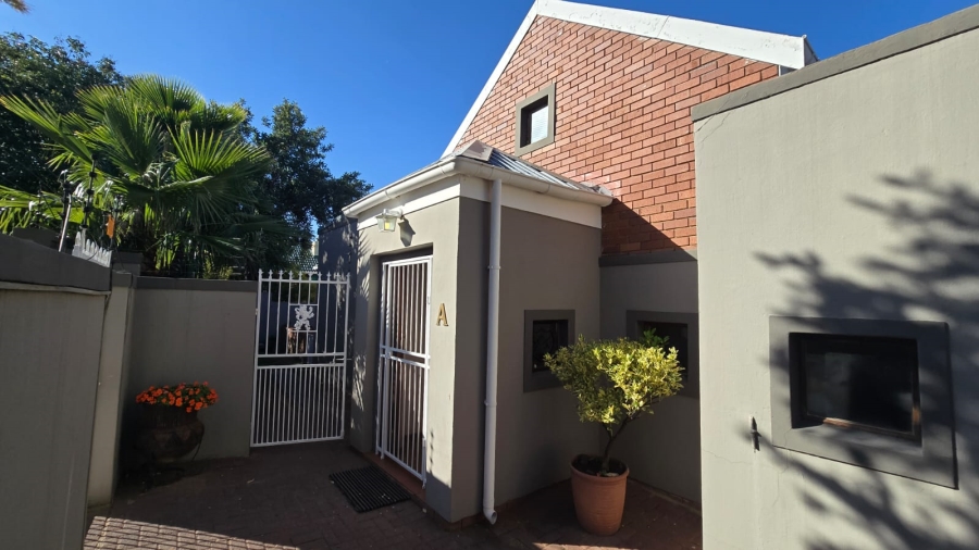 3 Bedroom Property for Sale in Pentagon Park Free State
